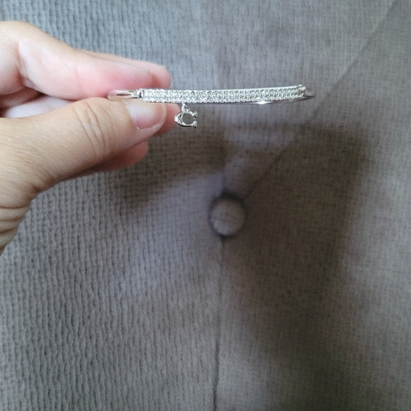 Coach Silver🤍 Pave Bar Hinged Bangle - NWOT - Picture 10 of 13